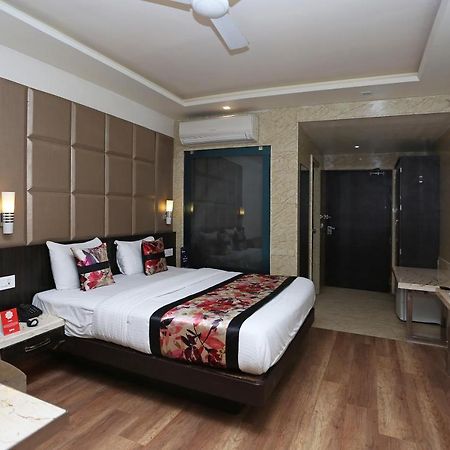 Hotel Deep Kanpur Buitenkant foto