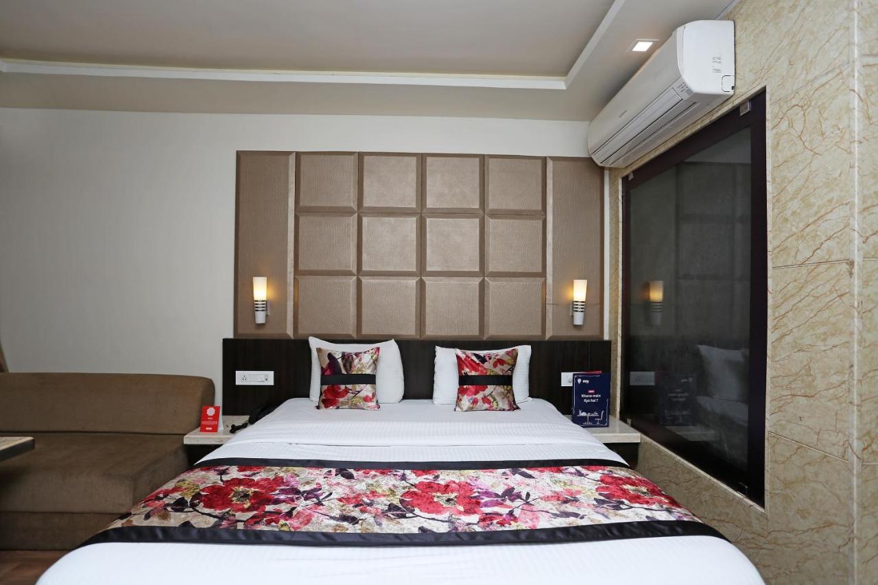 Hotel Deep Kanpur Buitenkant foto