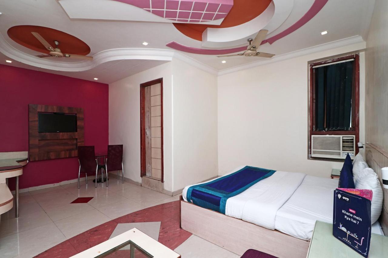 Hotel Deep Kanpur Buitenkant foto
