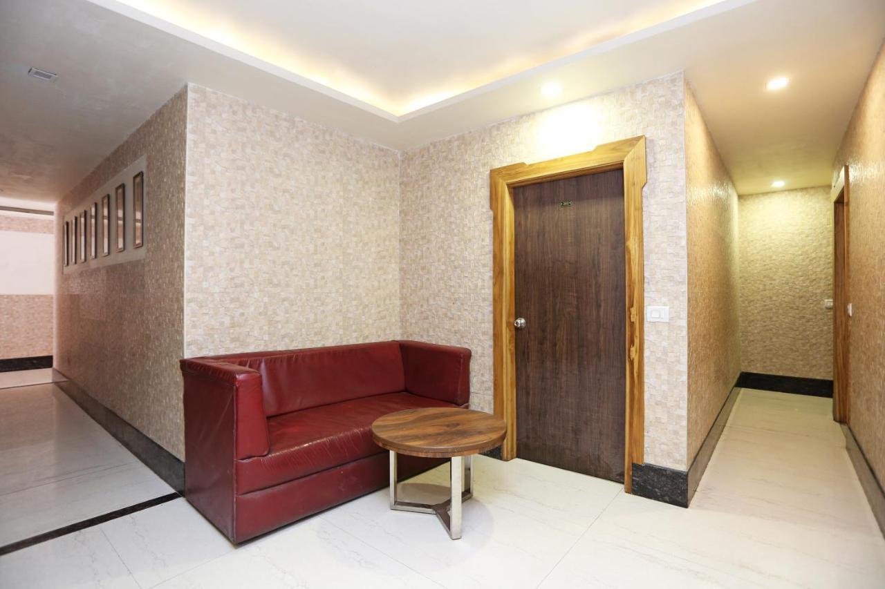 Hotel Deep Kanpur Buitenkant foto