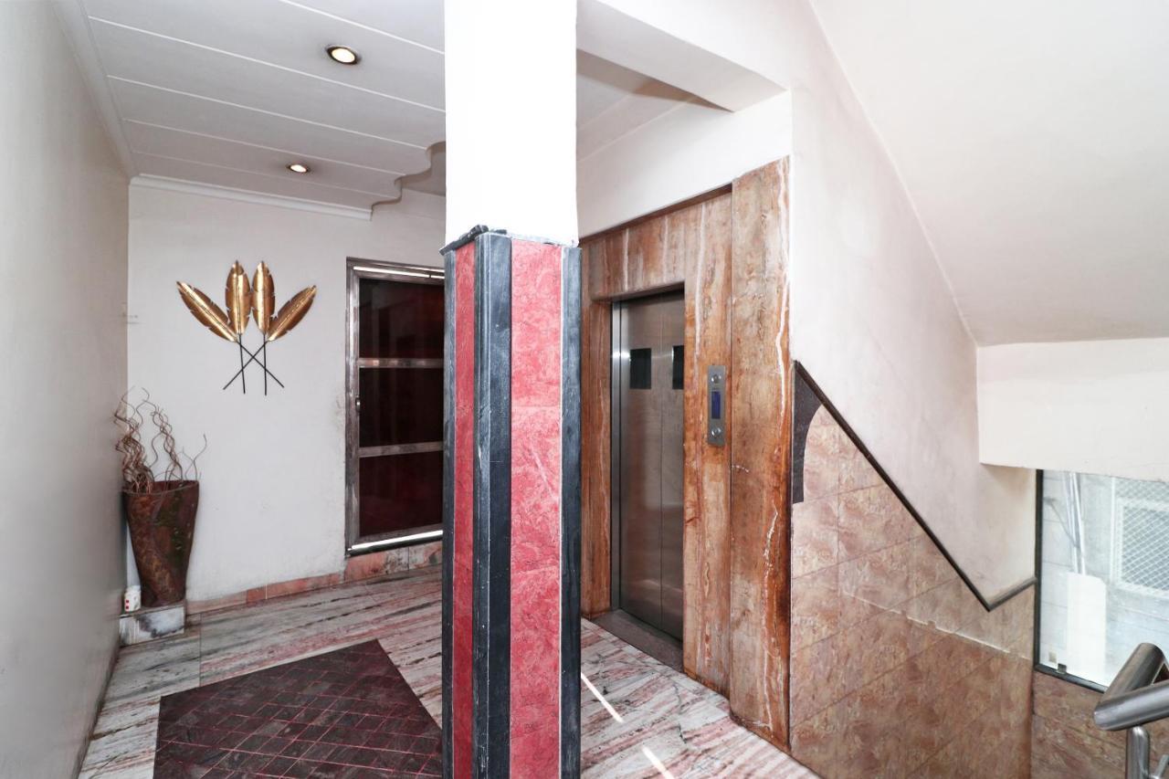 Hotel Deep Kanpur Buitenkant foto