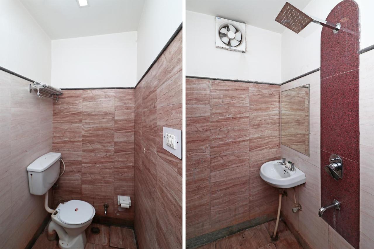 Hotel Deep Kanpur Buitenkant foto