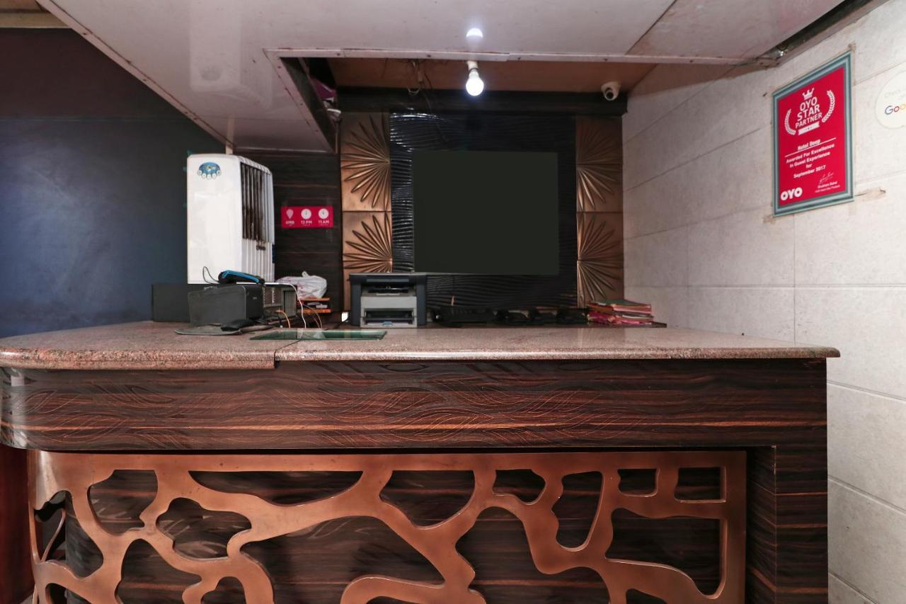 Hotel Deep Kanpur Buitenkant foto