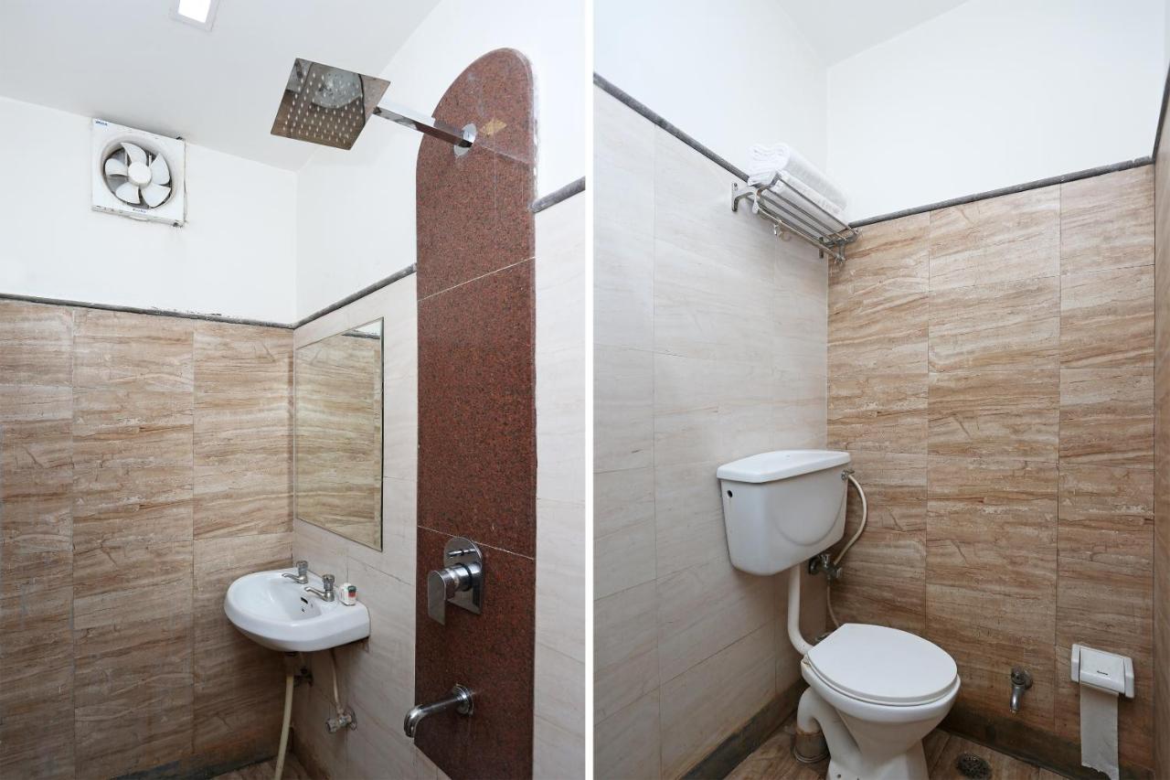 Hotel Deep Kanpur Buitenkant foto